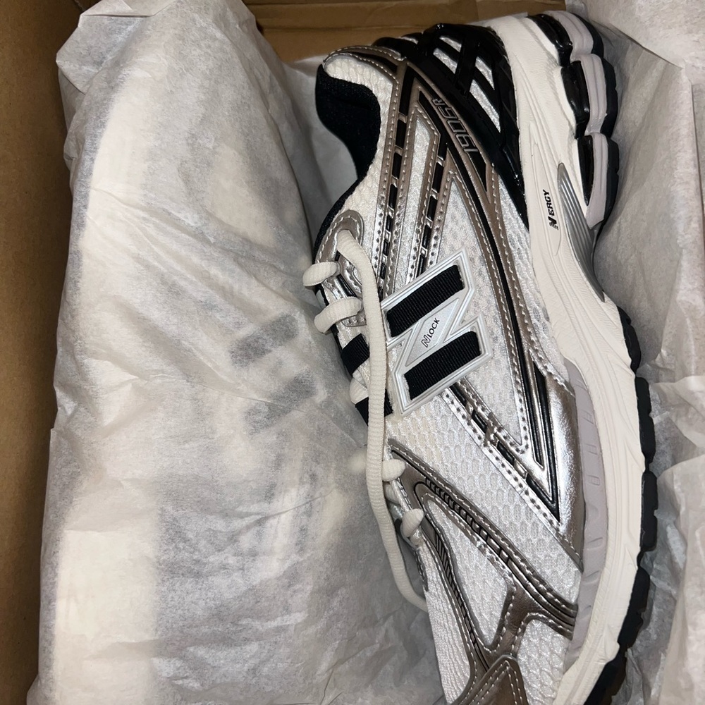 New Balance 1906R Classic Sneakers - Grey and Black
